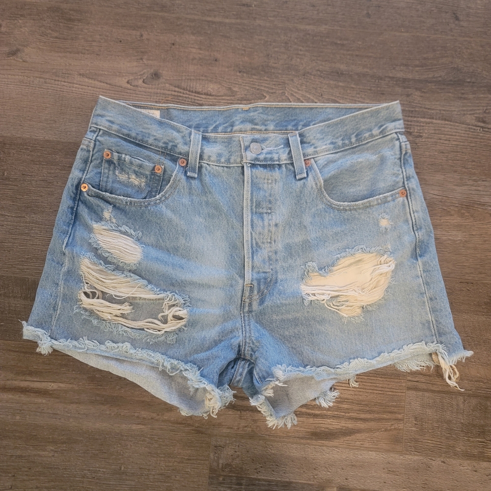 LEVI 501 - Distressed Denim Women Shorts